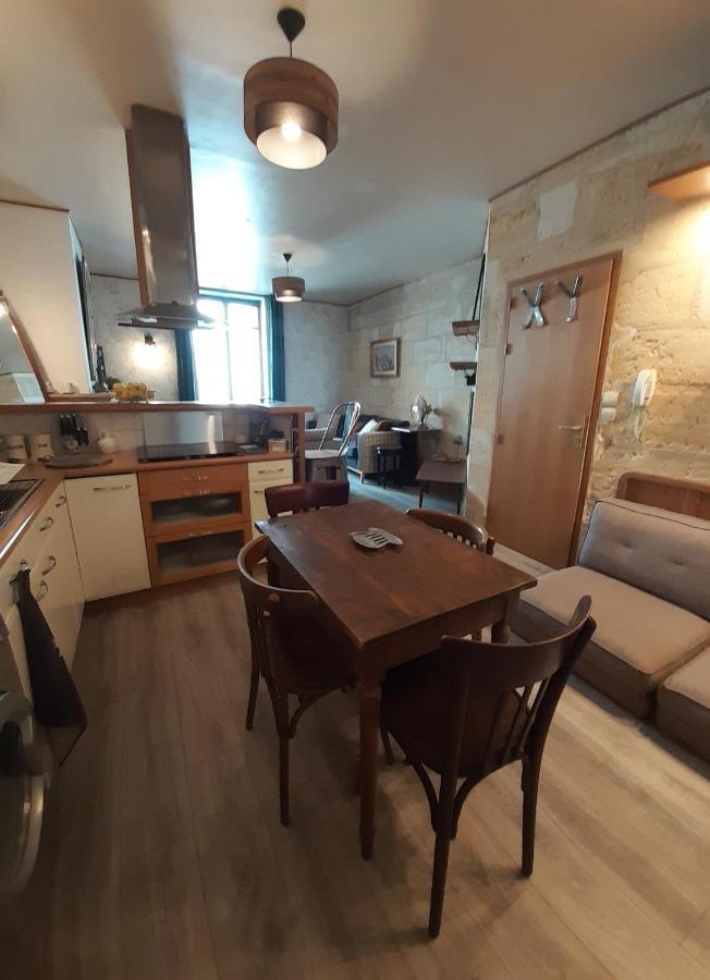 Appartement Chartrons Superbe T2 Avec Terrasse
